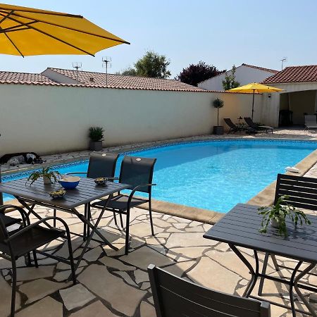 Les Pertuis Rochelais Bed & Breakfast Perigny  Bagian luar foto