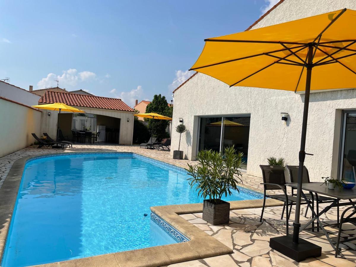 Les Pertuis Rochelais Bed & Breakfast Perigny  Bagian luar foto