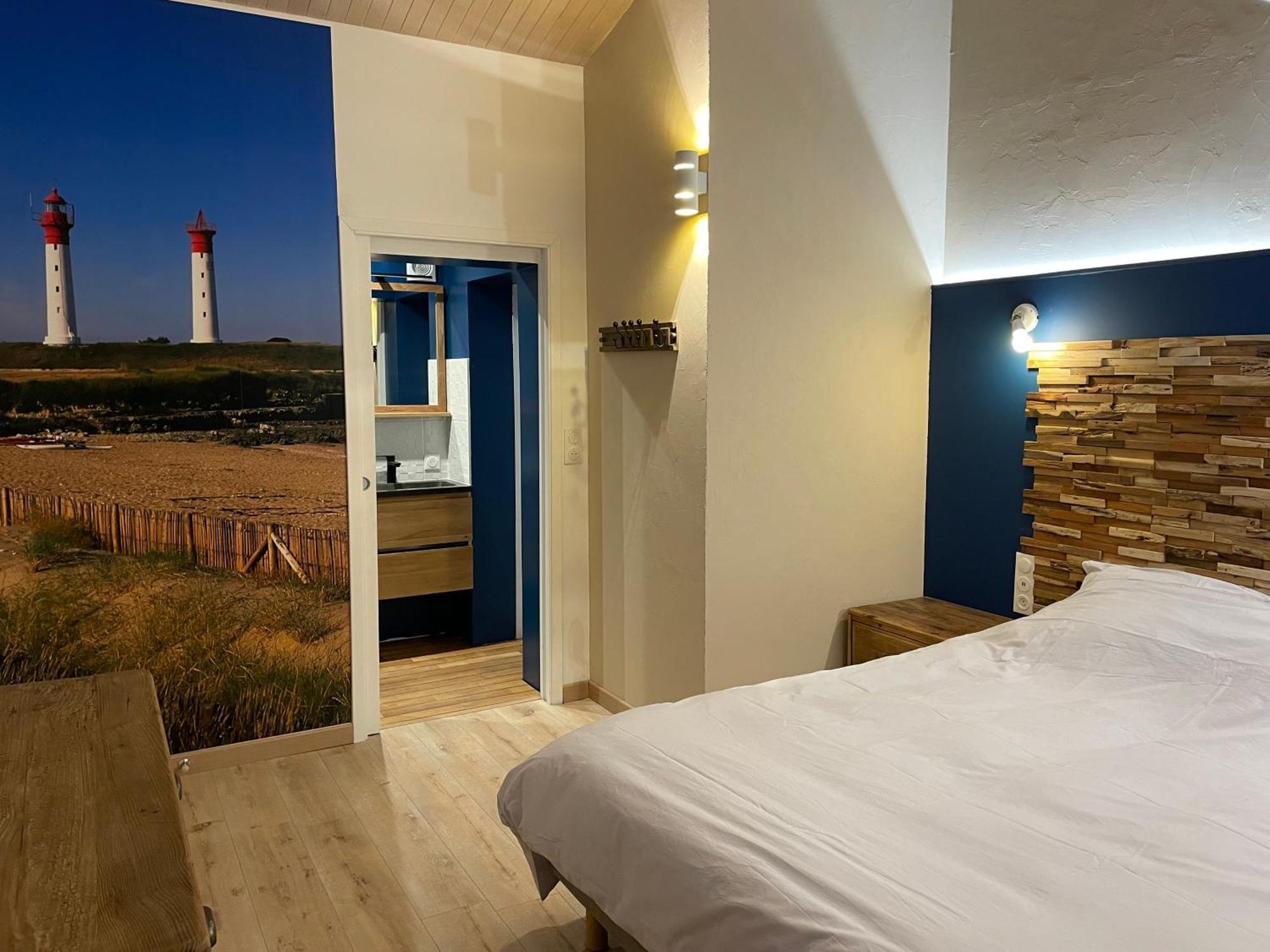 Les Pertuis Rochelais Bed & Breakfast Perigny  Ruang foto