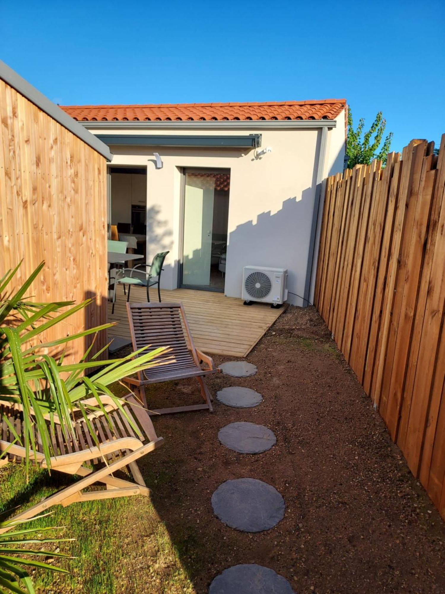 Les Pertuis Rochelais Bed & Breakfast Perigny  Bagian luar foto
