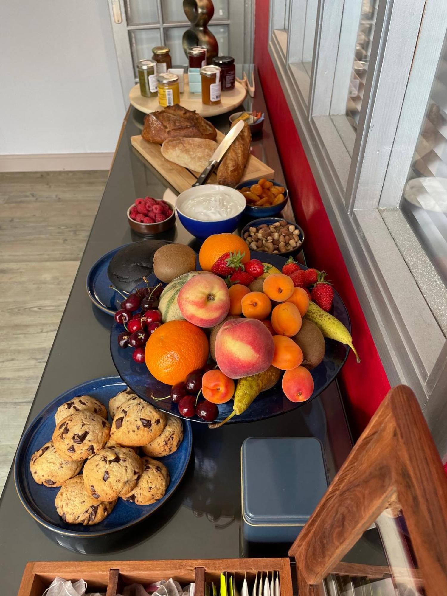 Les Pertuis Rochelais Bed & Breakfast Perigny  Bagian luar foto